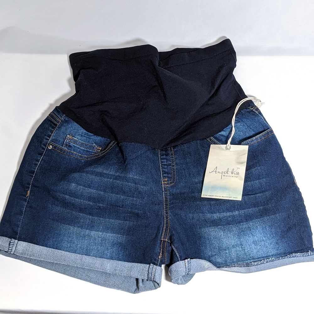NWT Angel Kiss Maternity Shorts Size L
